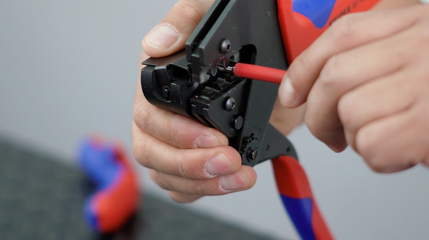 Herramientas de pelado y crimpado KNIPEX